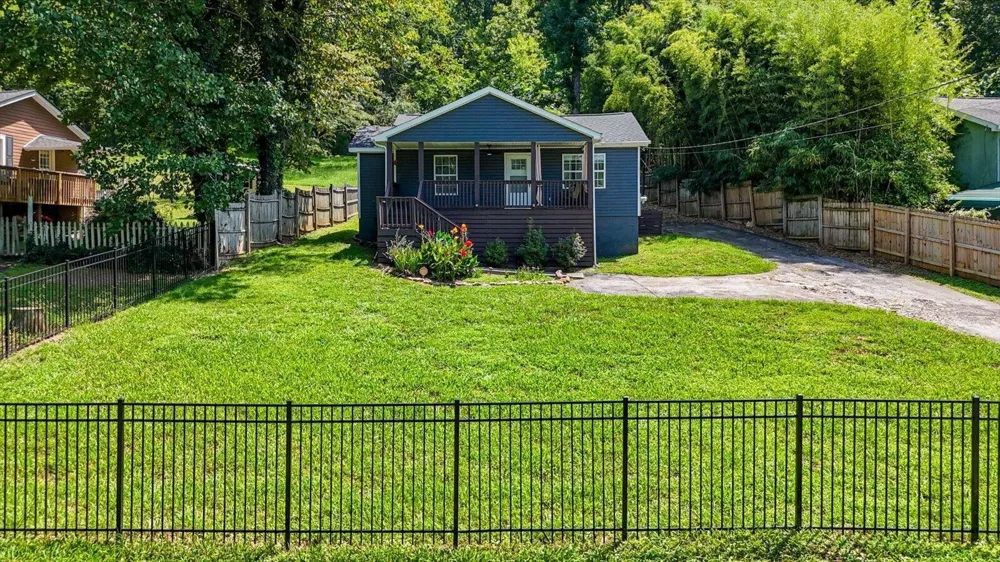 700 Runyan Drive Chattanooga, TN 37405