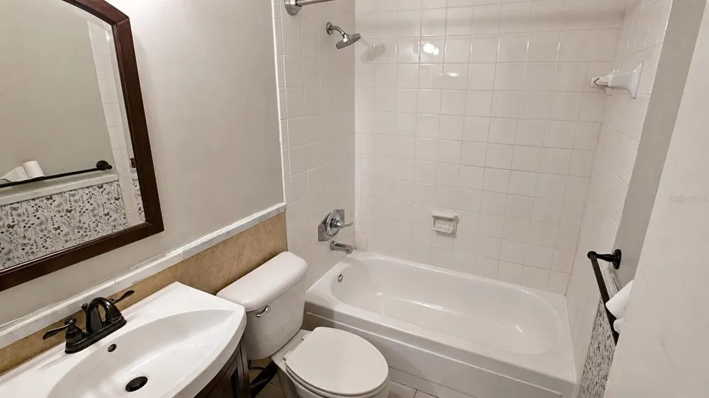 2405 SE 16TH AVENUE #B ocala, FL 34471