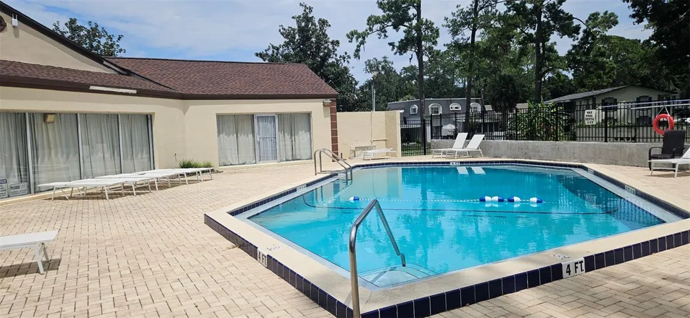2405 SE 16TH AVENUE #B ocala, FL 34471