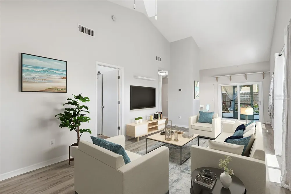 366 47TH AVENUE #5 St Petersburg, FL 33703