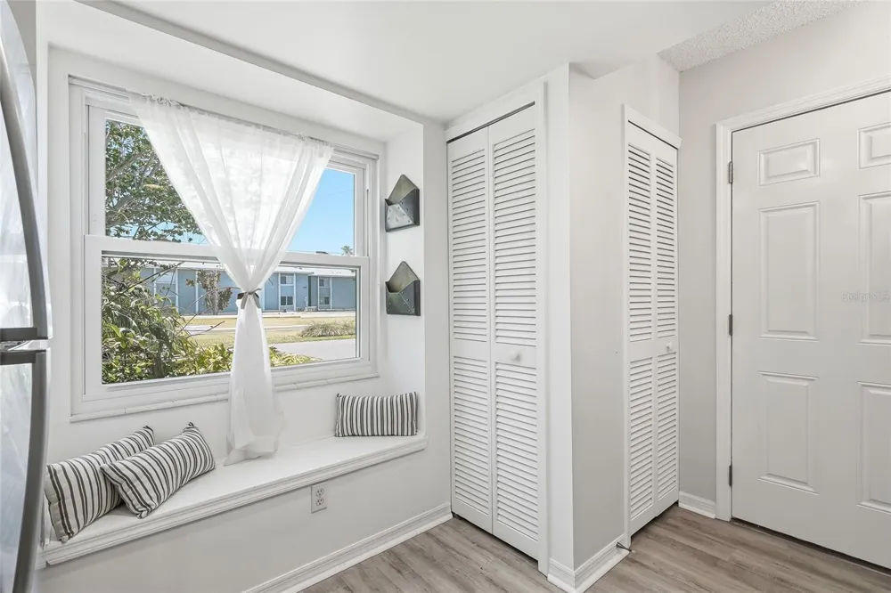 366 47TH AVENUE #5 St Petersburg, FL 33703