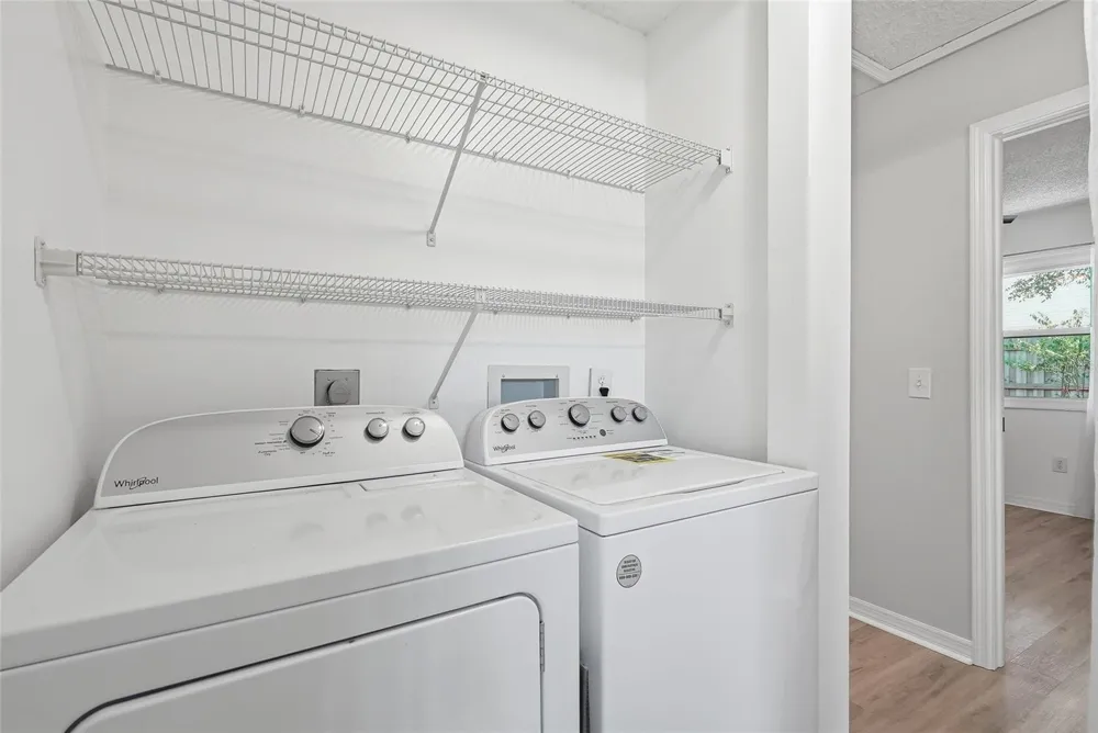 366 47TH AVENUE #5 St Petersburg, FL 33703