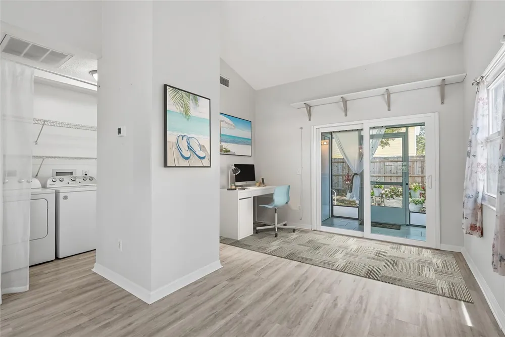 366 47TH AVENUE #5 St Petersburg, FL 33703