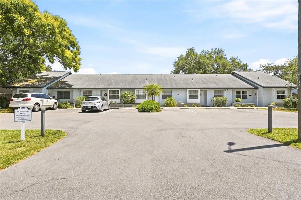 366 47TH AVENUE #5 St Petersburg, FL 33703