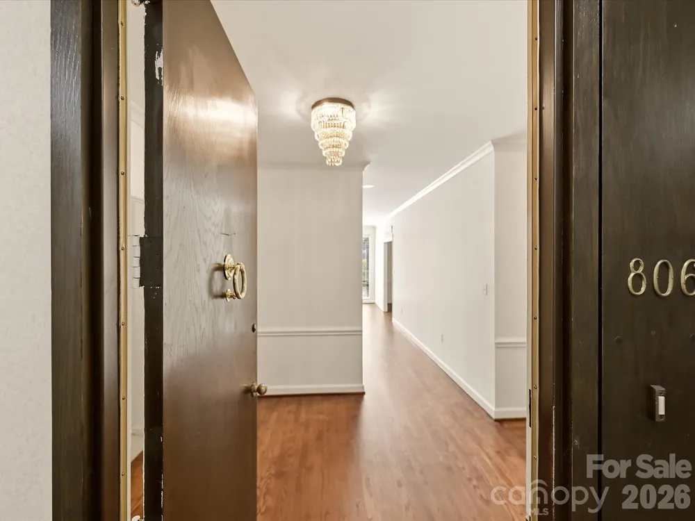 806 Cherokee Road Charlotte, NC 28207