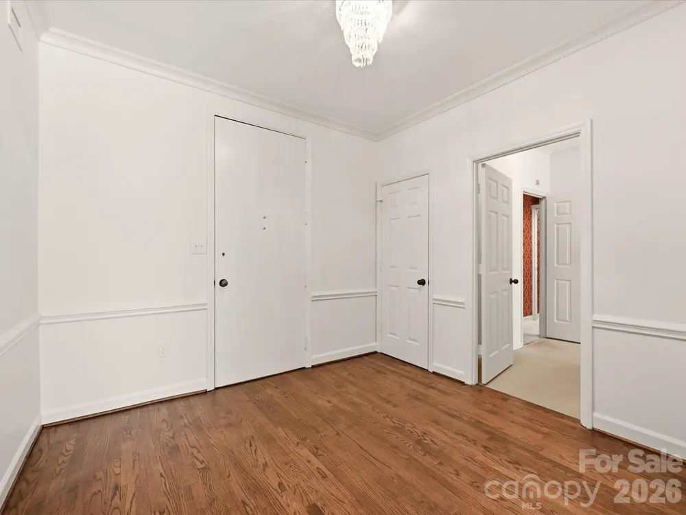 806 Cherokee Road Charlotte, NC 28207
