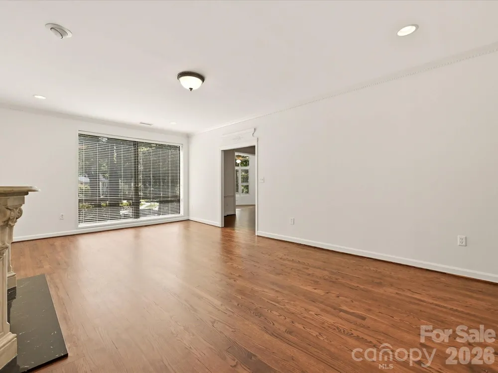 806 Cherokee Road Charlotte, NC 28207