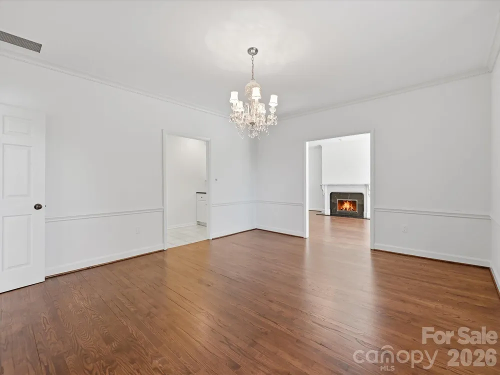 806 Cherokee Road Charlotte, NC 28207
