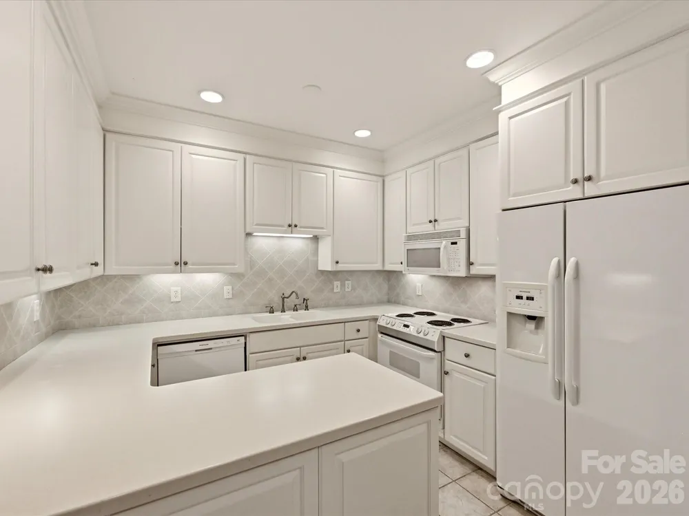 806 Cherokee Road Charlotte, NC 28207