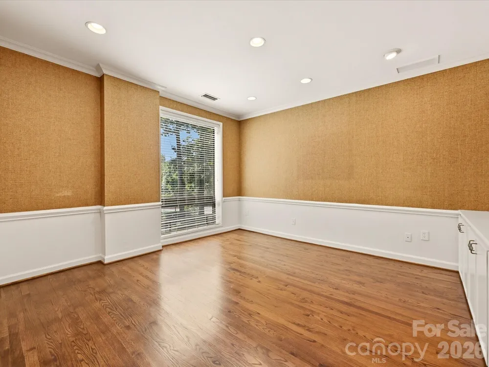 806 Cherokee Road Charlotte, NC 28207