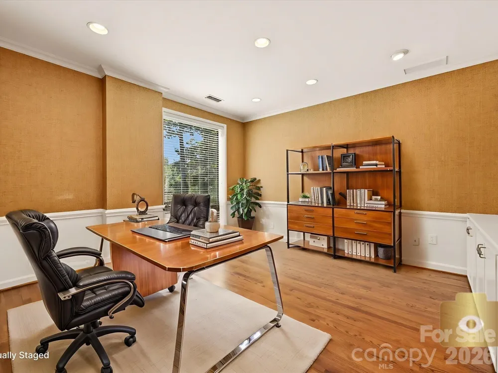806 Cherokee Road Charlotte, NC 28207