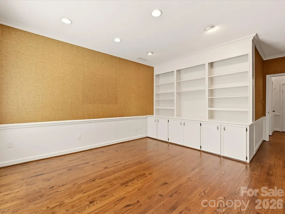 806 Cherokee Road Charlotte, NC 28207