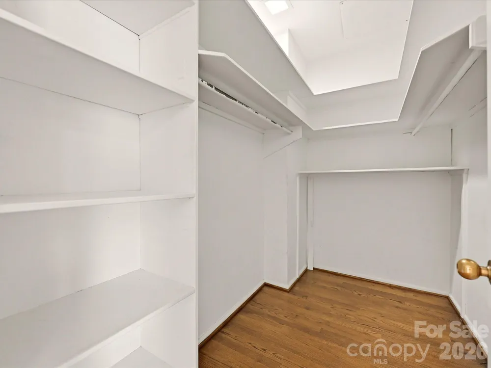806 Cherokee Road Charlotte, NC 28207