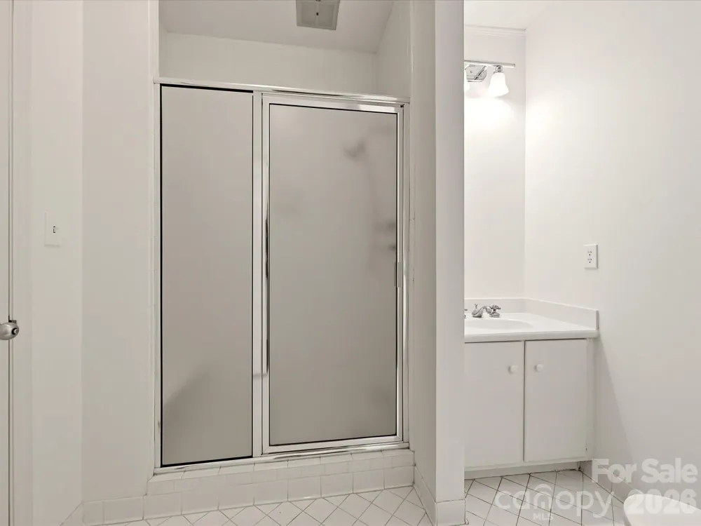 806 Cherokee Road Charlotte, NC 28207