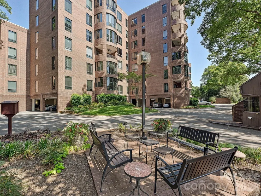 806 Cherokee Road Charlotte, NC 28207