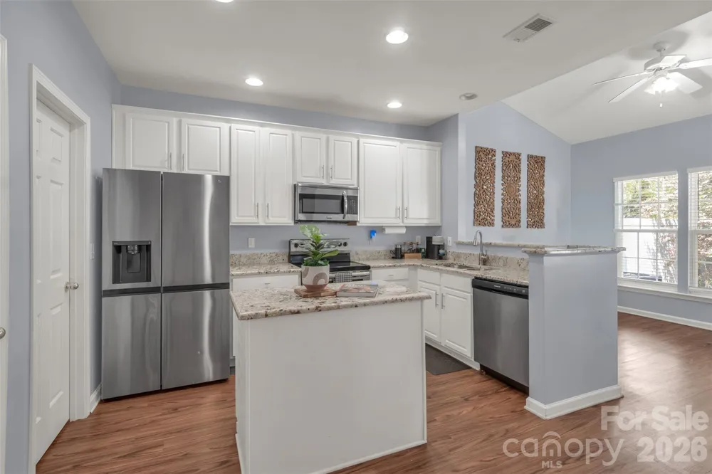 1802 Robinwood Village Drive Gastonia, NC 28054