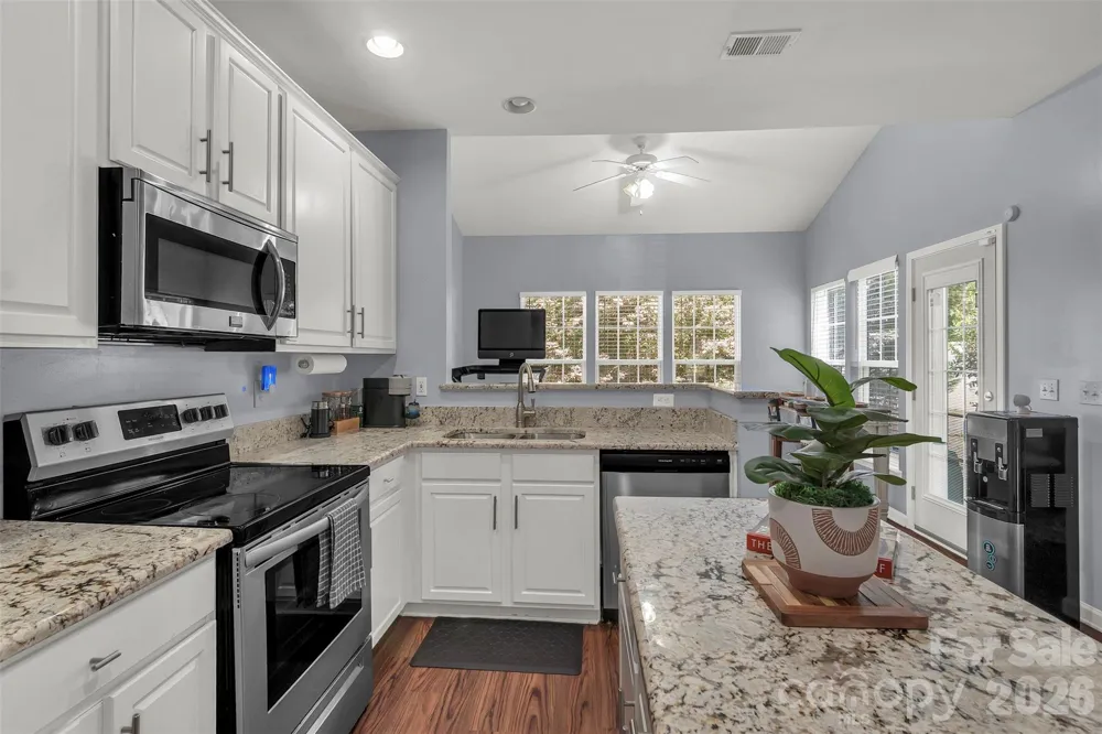 1802 Robinwood Village Drive Gastonia, NC 28054