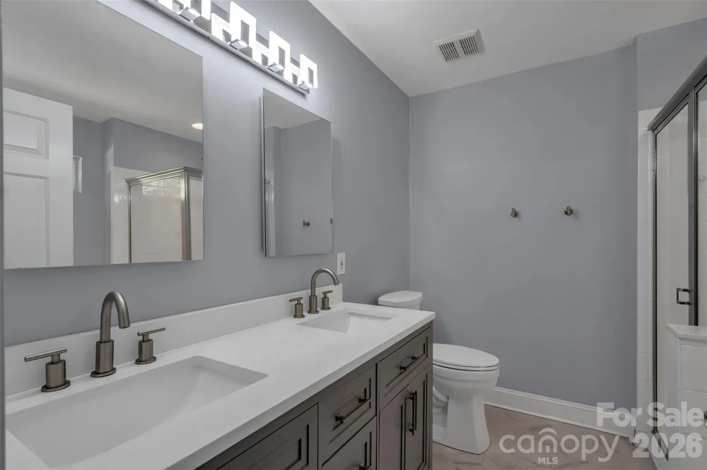 1802 Robinwood Village Drive Gastonia, NC 28054