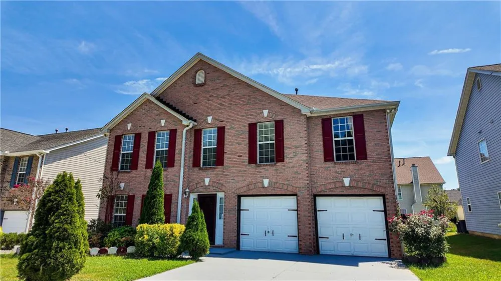 2760 Rusticwood Drive Snellville, GA 30078