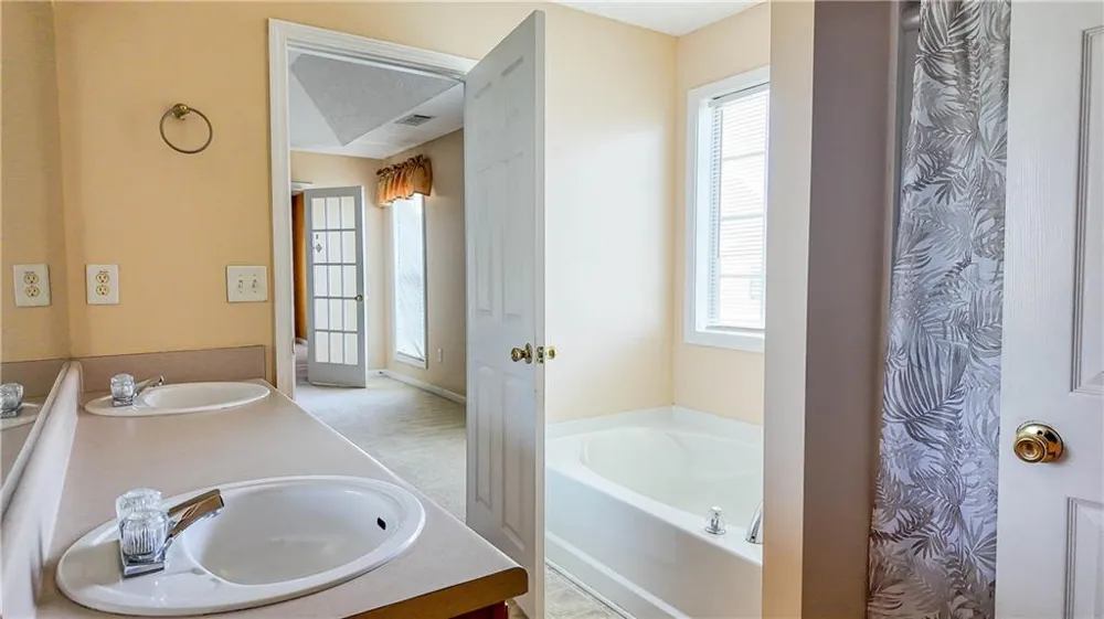 2760 Rusticwood Drive Snellville, GA 30078