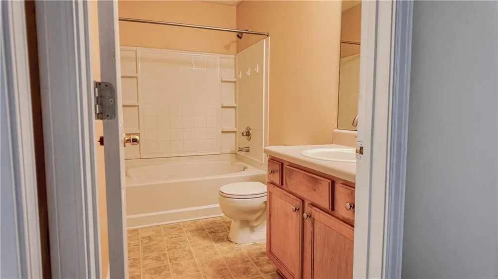 2760 Rusticwood Drive Snellville, GA 30078