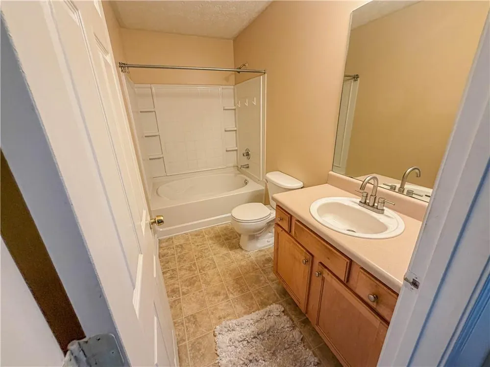 2760 Rusticwood Drive Snellville, GA 30078