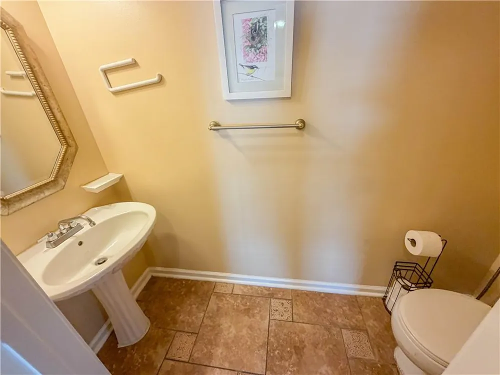 2760 Rusticwood Drive Snellville, GA 30078