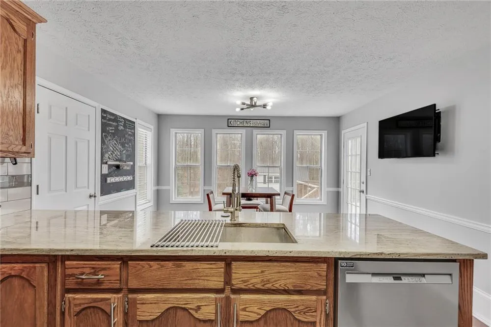 236 Hidden Court Winder, GA 30680