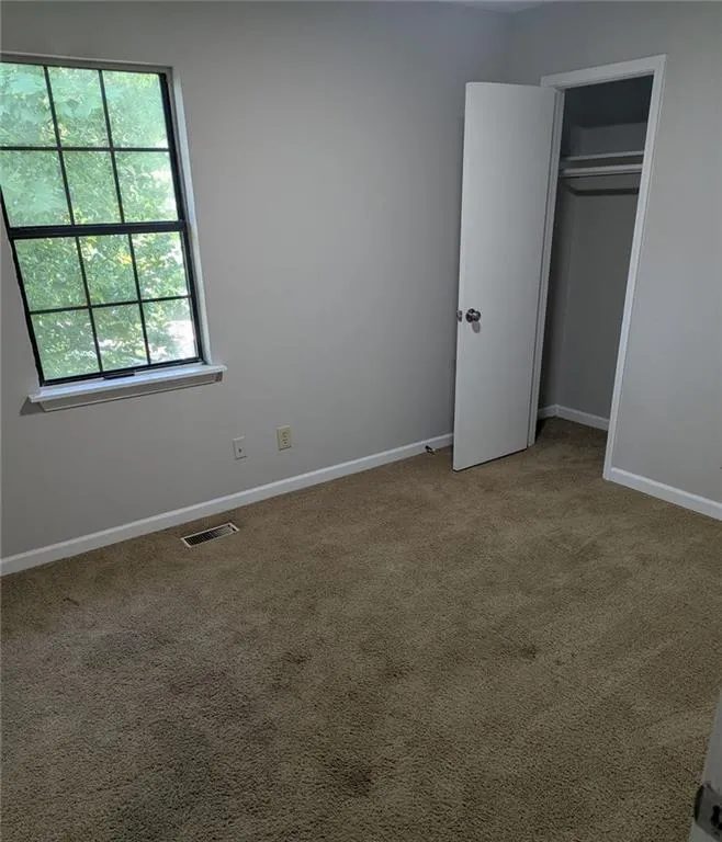 945 Hemingway Road Stone Mountain, GA 30088