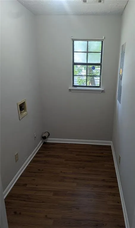 945 Hemingway Road Stone Mountain, GA 30088