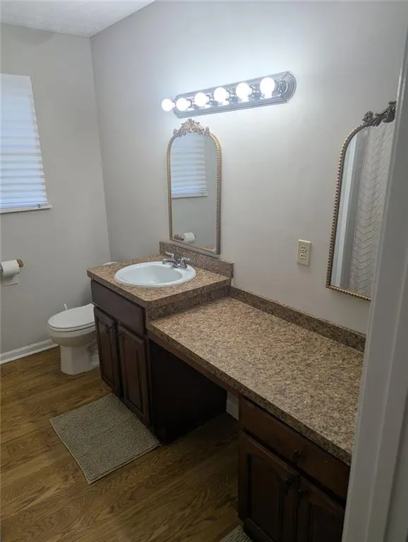 945 Hemingway Road Stone Mountain, GA 30088