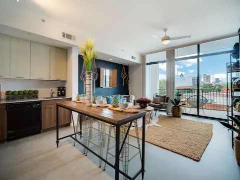 935 Marietta Street NW #732