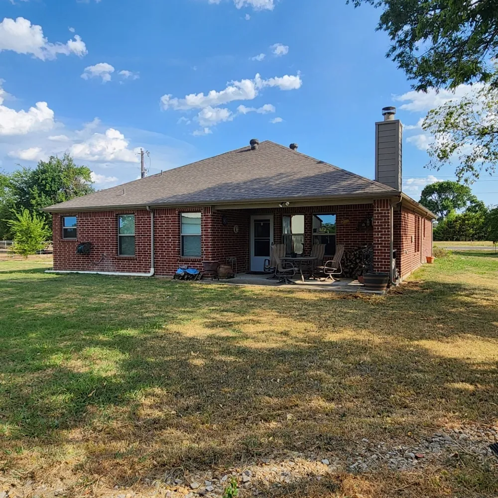 1209 Sherman Street Tioga, TX 76271
