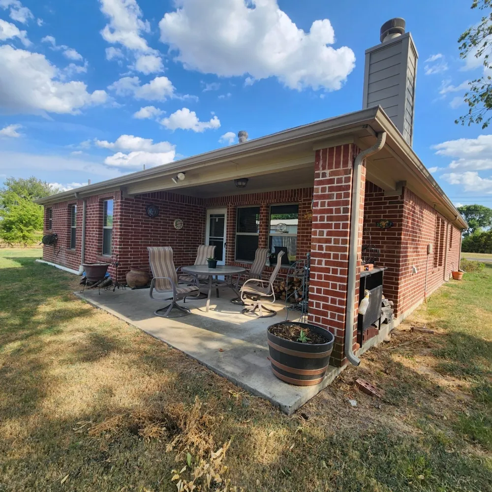 1209 Sherman Street Tioga, TX 76271