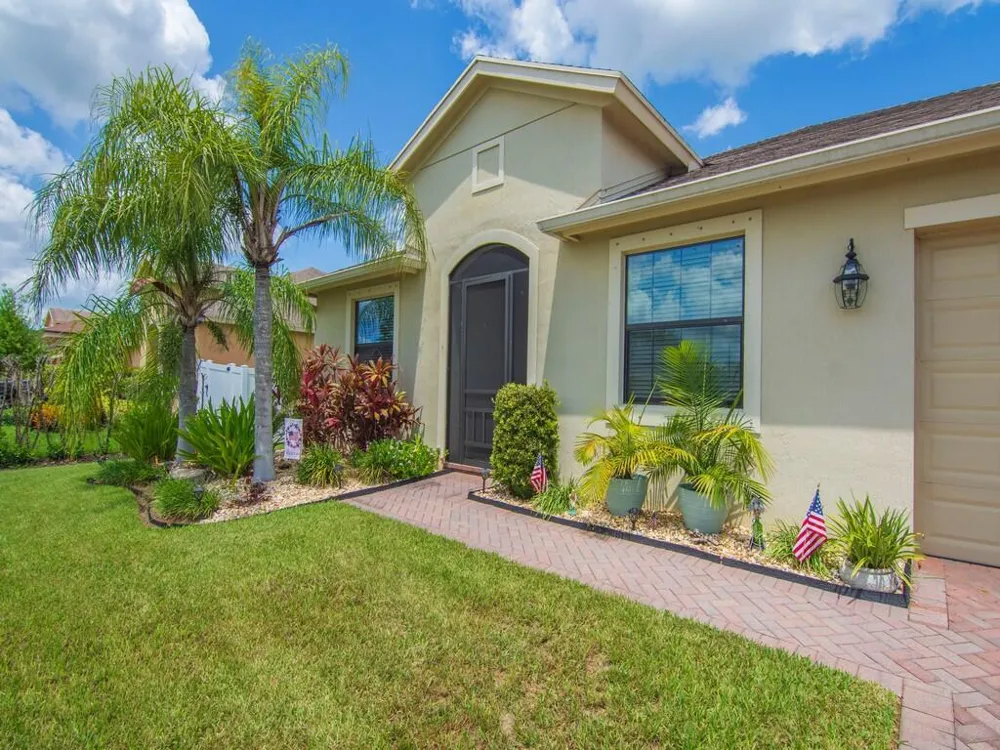 9880 Verona Manor Vero Beach, FL 32966