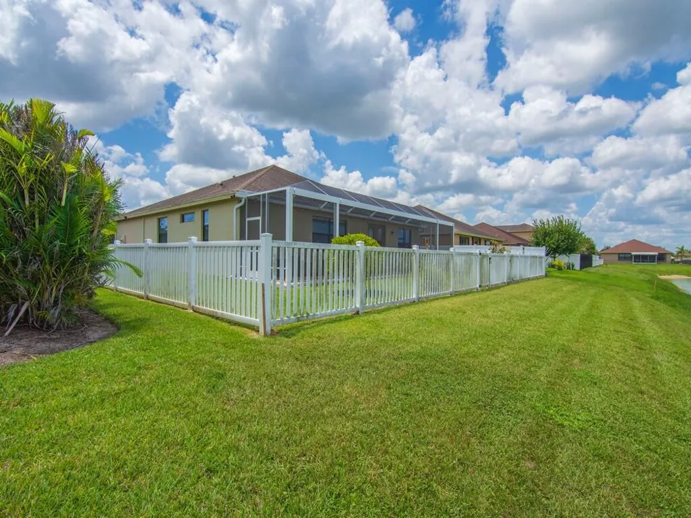 9880 Verona Manor Vero Beach, FL 32966