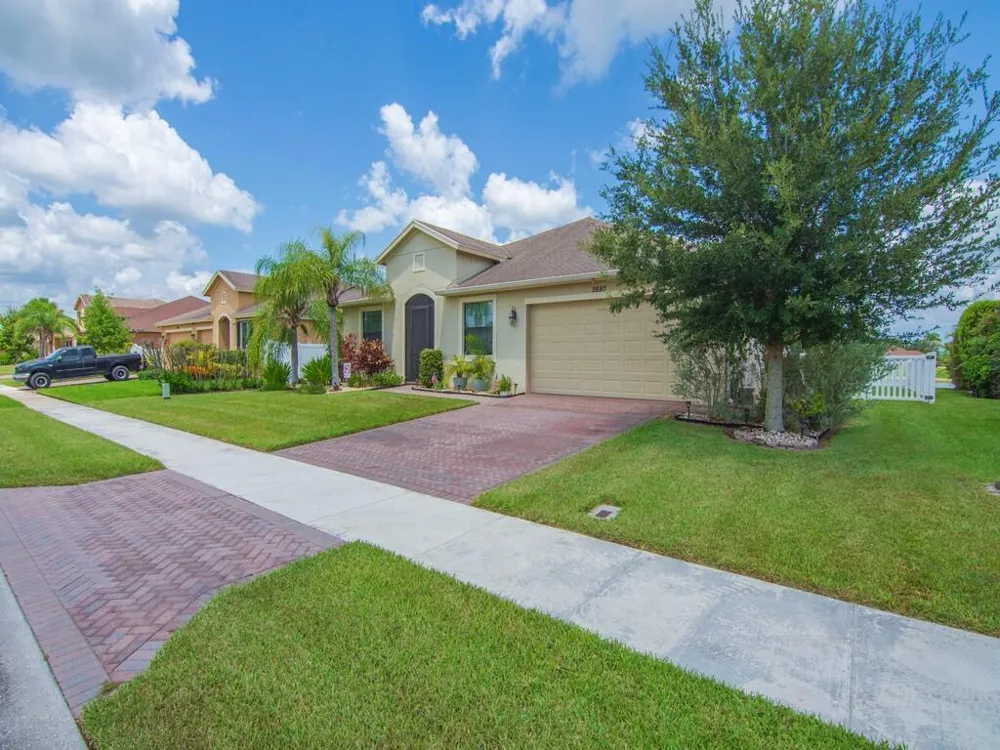 9880 Verona Manor Vero Beach, FL 32966
