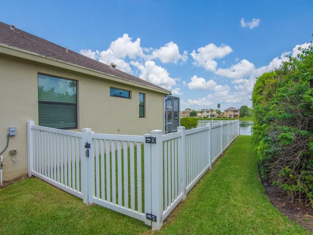 9880 Verona Manor Vero Beach, FL 32966