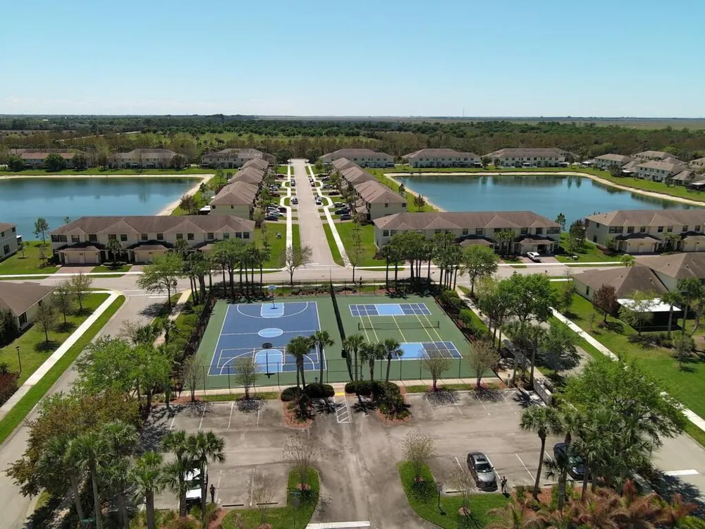 9880 Verona Manor Vero Beach, FL 32966