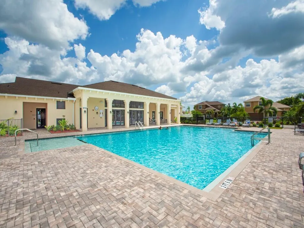 9880 Verona Manor Vero Beach, FL 32966