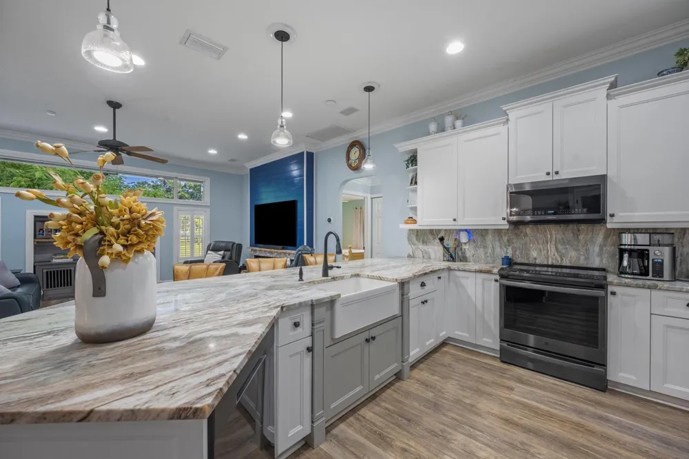 2558 PALM DEER DRIVE 