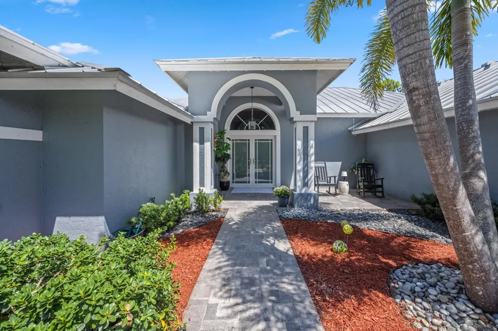 2558 PALM DEER DRIVE 