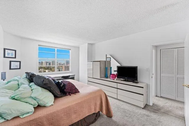 1980 S OCEAN DRIVE #18Q Hallandale Beach, FL 33009