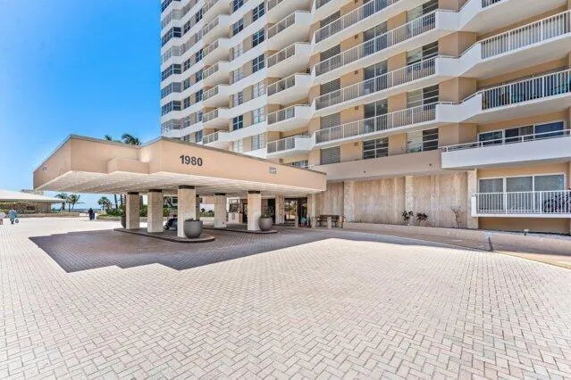 1980 S OCEAN DRIVE #18Q Hallandale Beach, FL 33009