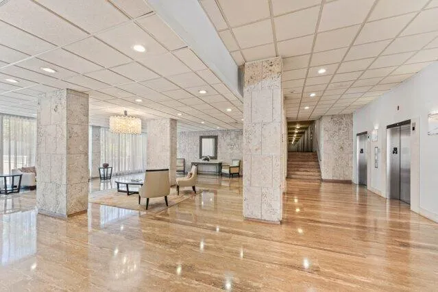1980 S OCEAN DRIVE #18Q Hallandale Beach, FL 33009