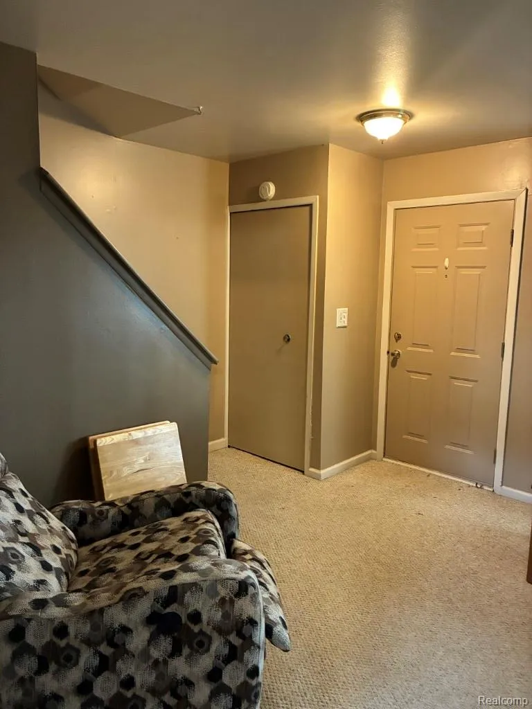 20887 Washington Roseville City, MI 48066