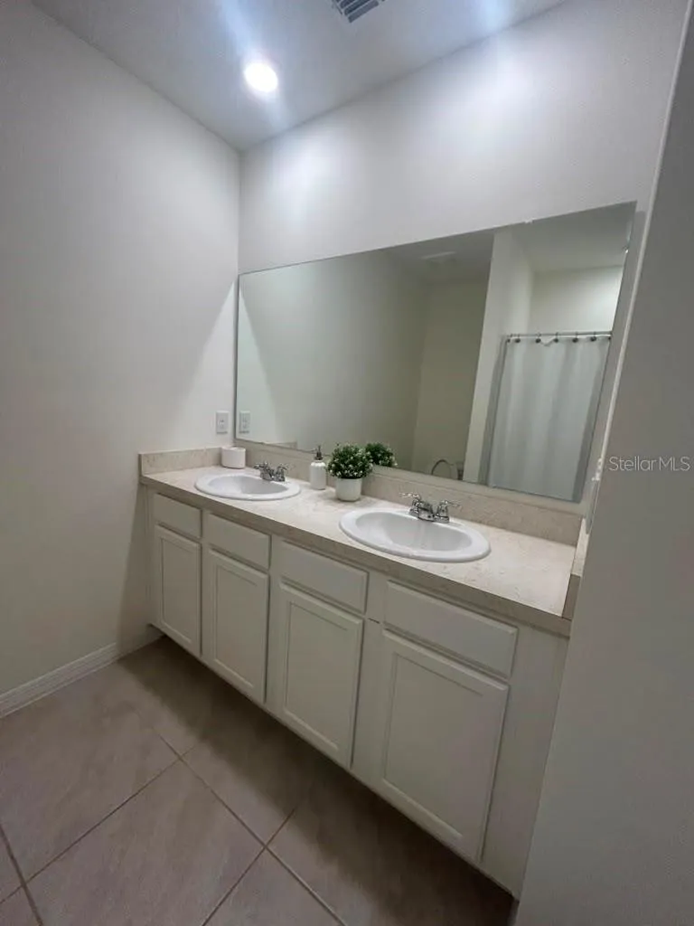 2775 REDDISH EGRET BEND St Cloud, FL 34773