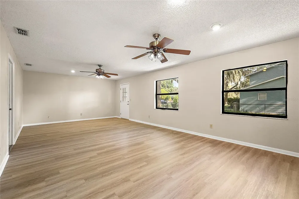 17911 BEACH STREET Umatilla, FL 32784