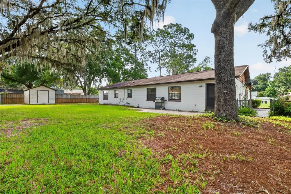 17911 BEACH STREET Umatilla, FL 32784