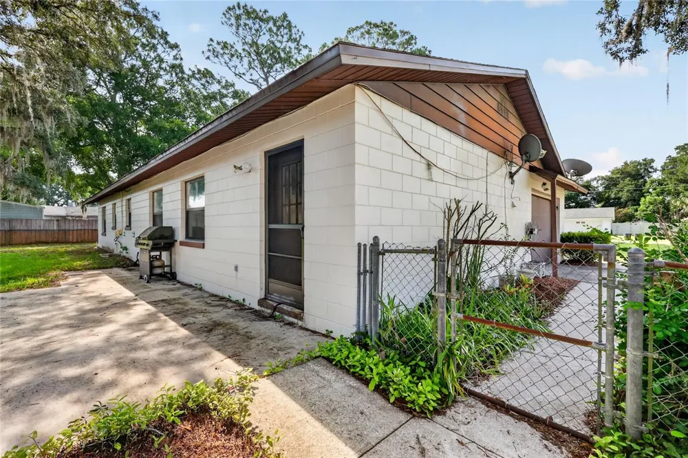 17911 BEACH STREET Umatilla, FL 32784